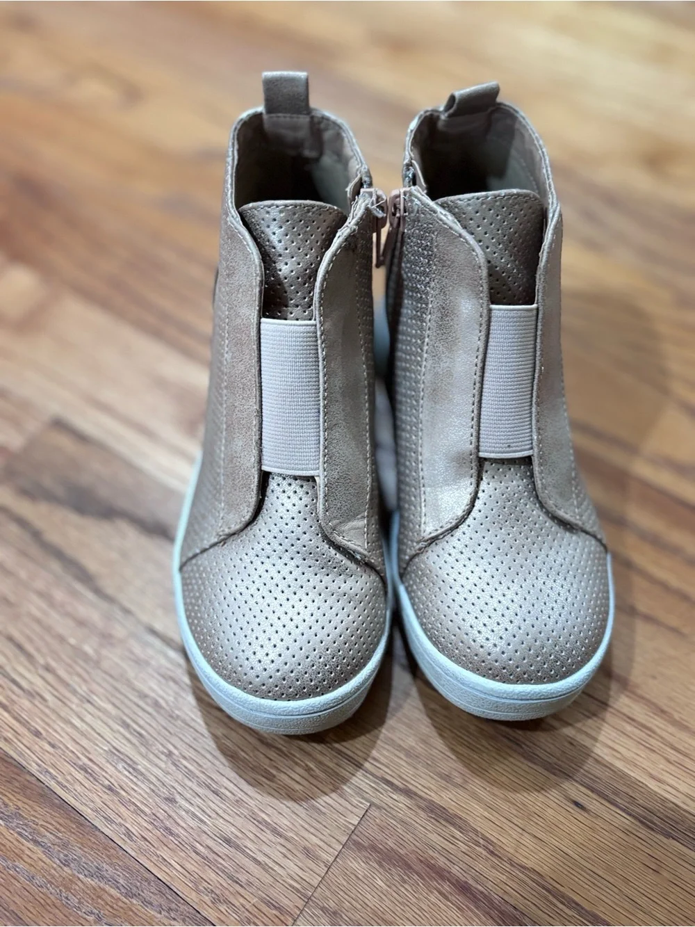 MIA Kids Gracey wedge sneakers with perforated detailing and a side zipper 13